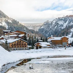 Tetras Hotell